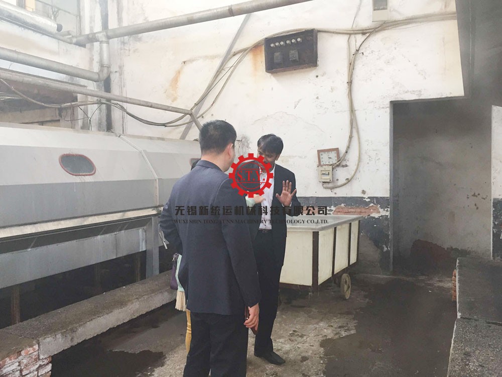 client visit hank yarn dyeing factory