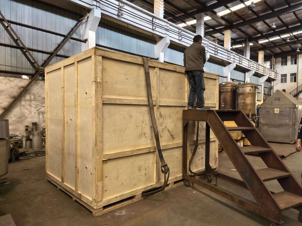 Wooden case packing for overseas shipment of yarn dyeing machine